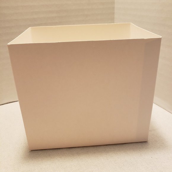 HOLIDAY GIFT BOX - A CHRISTMAS STORY - 5.25" LONG x 3.875" DEEP x 4.5" HIGH - Picture 10 of 16